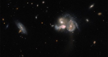 Kính Hubble chụp được hình ảnh 3 thiên hà sáp nhập