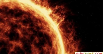 Tại sao bầu khí quyển của Mặt trời nóng hơn bề mặt của nó hàng trăm lần?