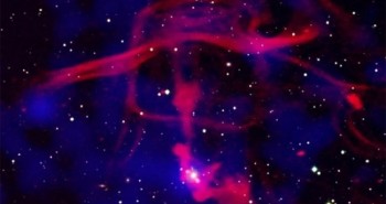 Khám phá kinh ngạc về các vụ phun trào hố đen vũ trụ