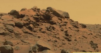 Phát hiện loại đá bất thường trên sao Hỏa