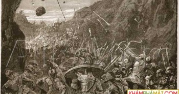 Kỳ bí hiện tượng "trăng máu" gián tiếp giết chết hàng nghìn binh sĩ Hy Lạp cổ