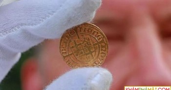 Tìm thấy những đồng tiền vàng 500 năm tuổi trong tu viện