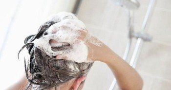 6 cách ngăn ngừa mụn mọc trên da đầu cực hiệu quả