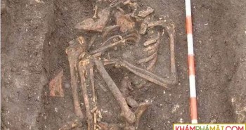Giải mã người phụ nữ có bộ xương bất thường, bí ẩn thời Trung Cổ