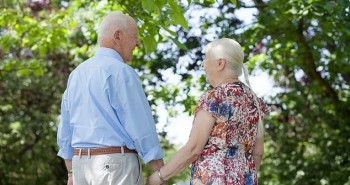 Nghiên cứu khoa học mới nhất bảo đến 82 tuổi con người mới thật sự hạnh phúc!