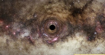 Ba hố đen khổng lồ sắp va chạm trong vũ trụ