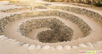 Những hố xoắn ốc kỳ lạ trên sa mạc Peru