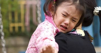 Kinh nghiệm cho con đi nhà trẻ "không một tiếng khóc" của mẹ Việt