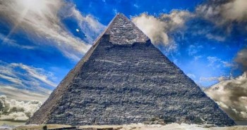 Ai mới thực sự là người đã xây các kim tự tháp Ai Cập?