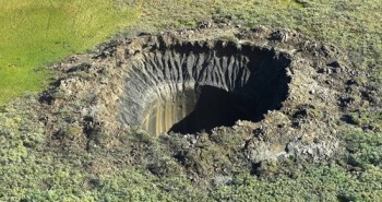 Bí ẩn những miệng hố khổng lồ liên tục xuất hiện ở Nga