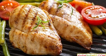 Tác hại của chế độ ăn kiêng toàn thịt gà để giảm cân
