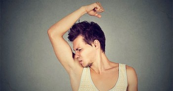 Tìm ra nguyên nhân khiến cơ thể đàn ông nặng mùi hơn phụ nữ