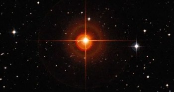 Kinh hoàng phát hiện lỗ đen ký sinh khoét rỗng nhiều thiên thể