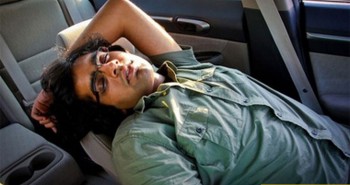 Vì sao ngủ trong ô tô dễ chết người?