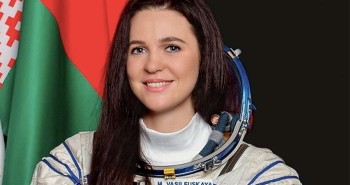 Tàu Soyuz của Nga đáp xuống Trái đất, nữ phi hành gia 33 tuổi làm nên lịch sử