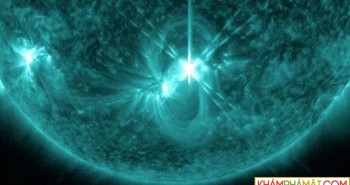 “Pháo sáng vũ trụ” loại mạnh nhất đang bắn thẳng đến Trái đất
