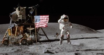 Phi hành gia Apollo 11: Di cư lên sao Hỏa hay là chết?
