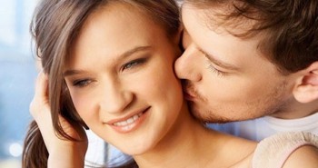 Nụ hôn sâu ở cổ nguy hiểm đến mức có thể khiến bạn đột quỵ