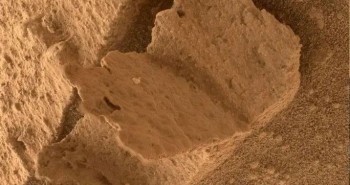 NASA công bố ảnh sốc: "Quyển sách đá" bí ẩn trên sao Hỏa
