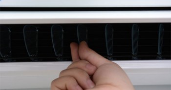 Cách khắc phục khi máy lạnh bị chớp đèn