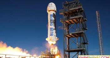 Jeff Bezos phóng tên lửa gửi nghìn lá thư lên vũ trụ