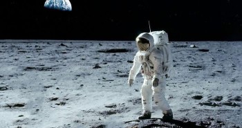Các nhà khoa học Nga xác định đất Mặt trăng nguy hiểm đối với con người