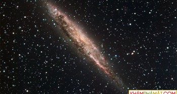 “Xuyên không” 13,5 tỉ năm, kính viễn vọng NASA tìm ra 4 thủy tổ vũ trụ