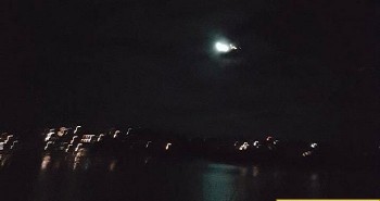 Thiên thạch sáng rực bay qua bầu trời Sydney