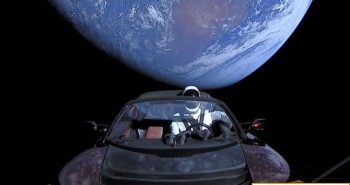 Xe điện của Elon Musk ra sao sau 5 năm bay vào vũ trụ?